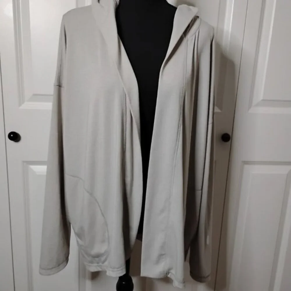 Women tops - Picture 1 of 6